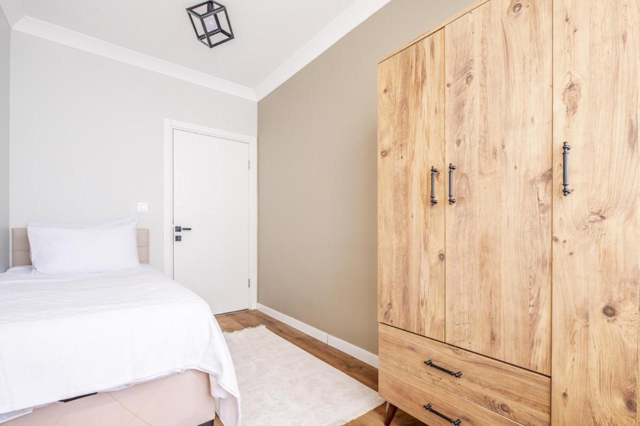 Vibrant Flat With Balcony In Maltepe Apartment Istanbul Ngoại thất bức ảnh