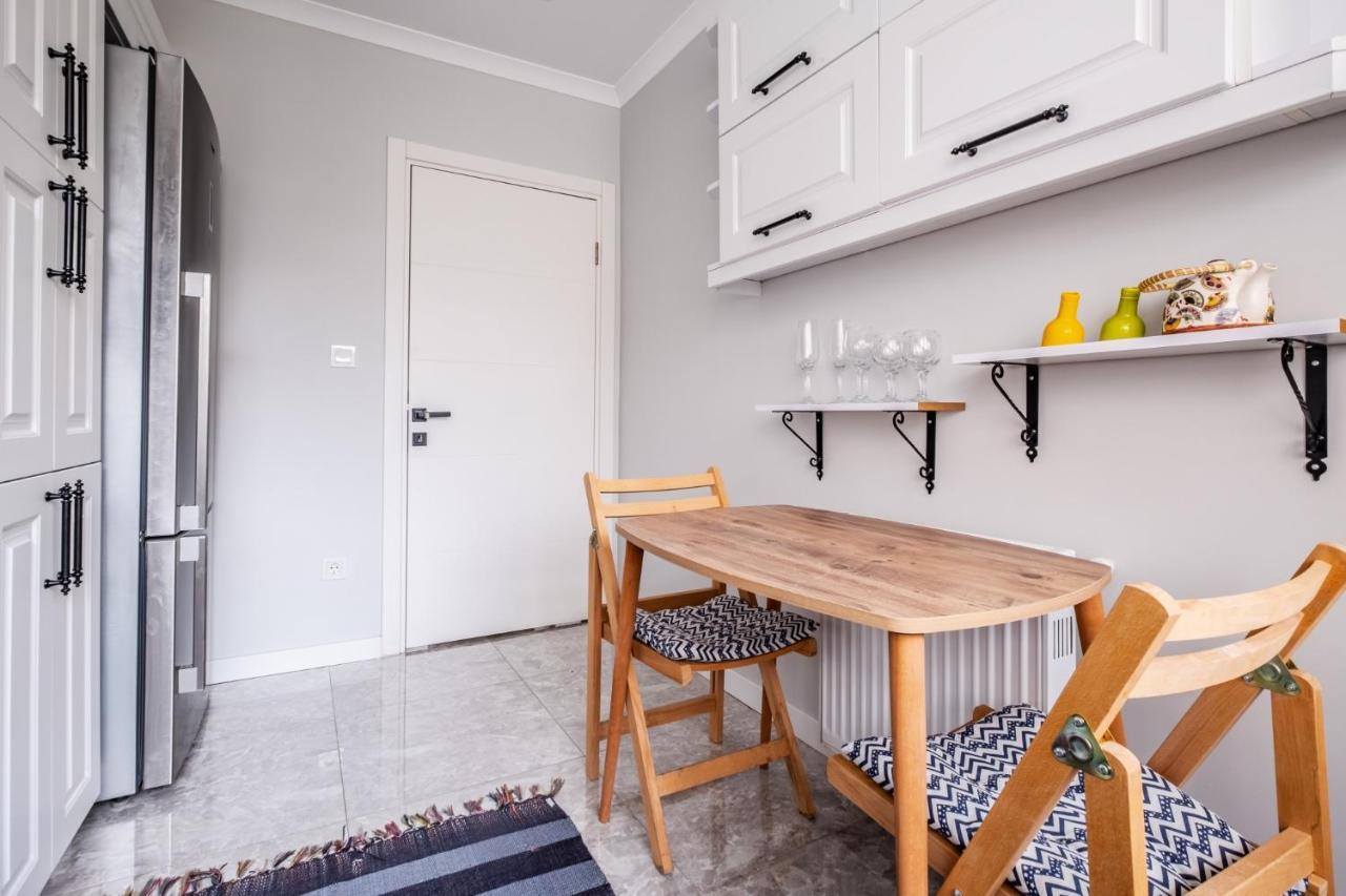 Vibrant Flat With Balcony In Maltepe Apartment Istanbul Ngoại thất bức ảnh